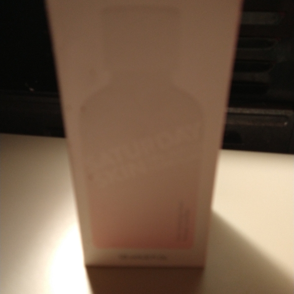 Saturday Skin
Pore Clarifying Toner - Picture 2 of 3